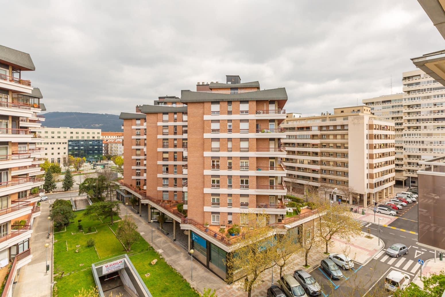 3 bedroom Flat for sale in Pamplona / Iruna with garage - € 315,000 (Ref: 9719712)