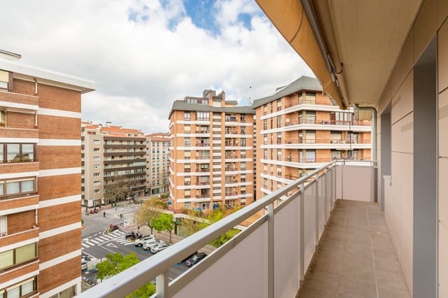 3 Zimmer Wohnung zu verkaufen in Pamplona / Iruña mit Garage - 315.000 € (Ref: 9719712)
