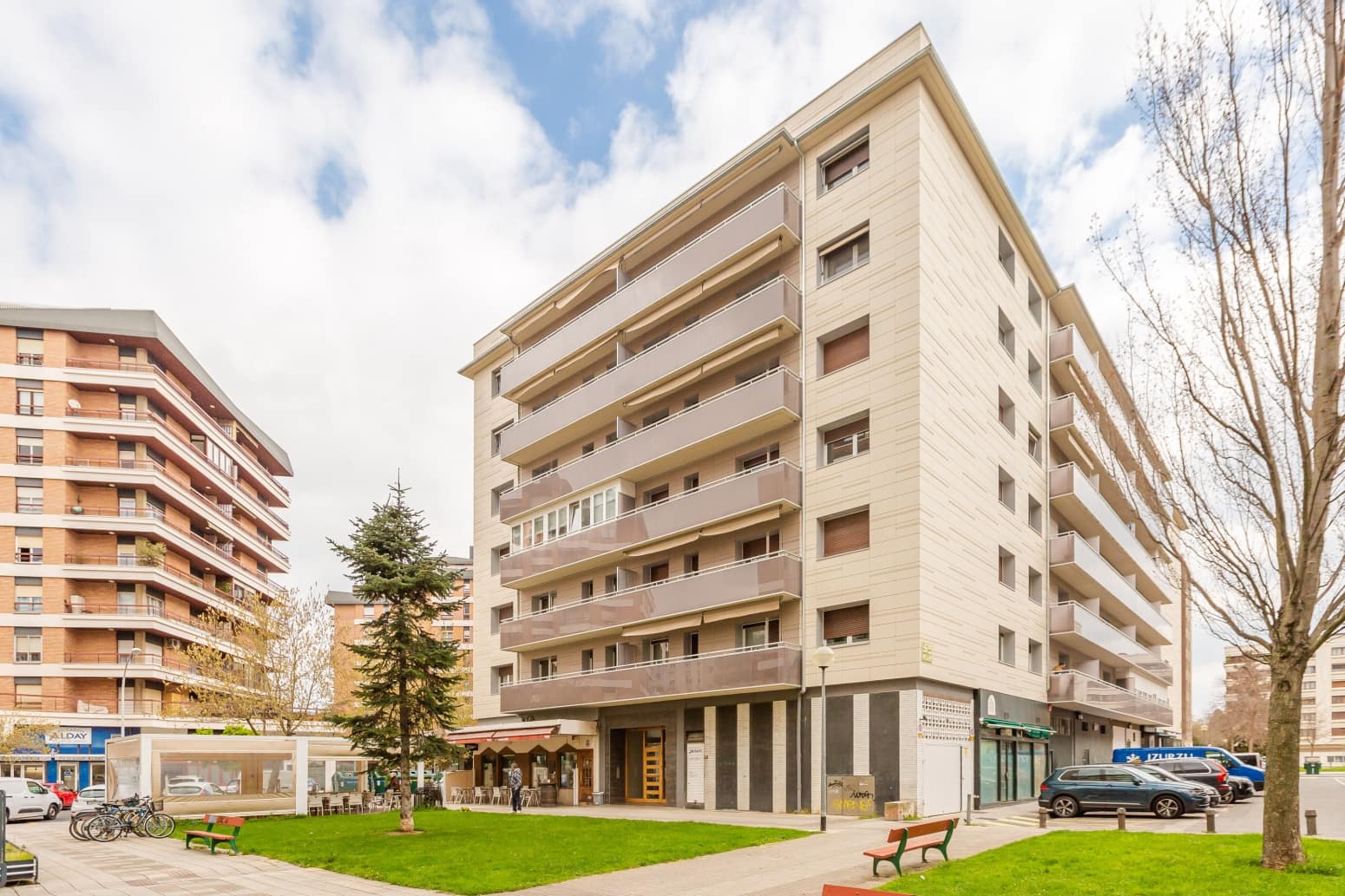 3 bedroom Flat for sale in Pamplona / Iruna with garage - € 315,000 (Ref: 9719712)