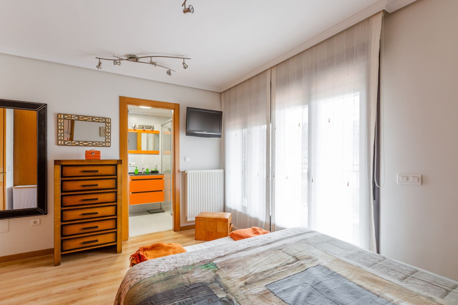 4 bedroom Villa for sale in Elorz with garage - € 374,000 (Ref: 9726462)