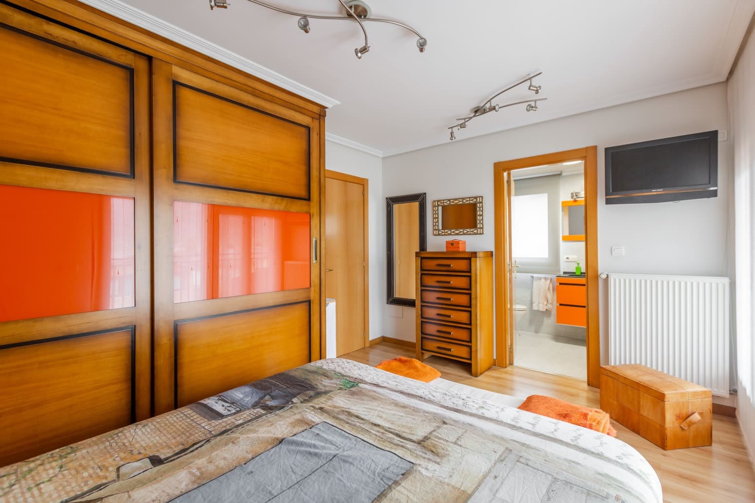 4 bedroom Villa for sale in Elorz with garage - € 374,000 (Ref: 9726462)