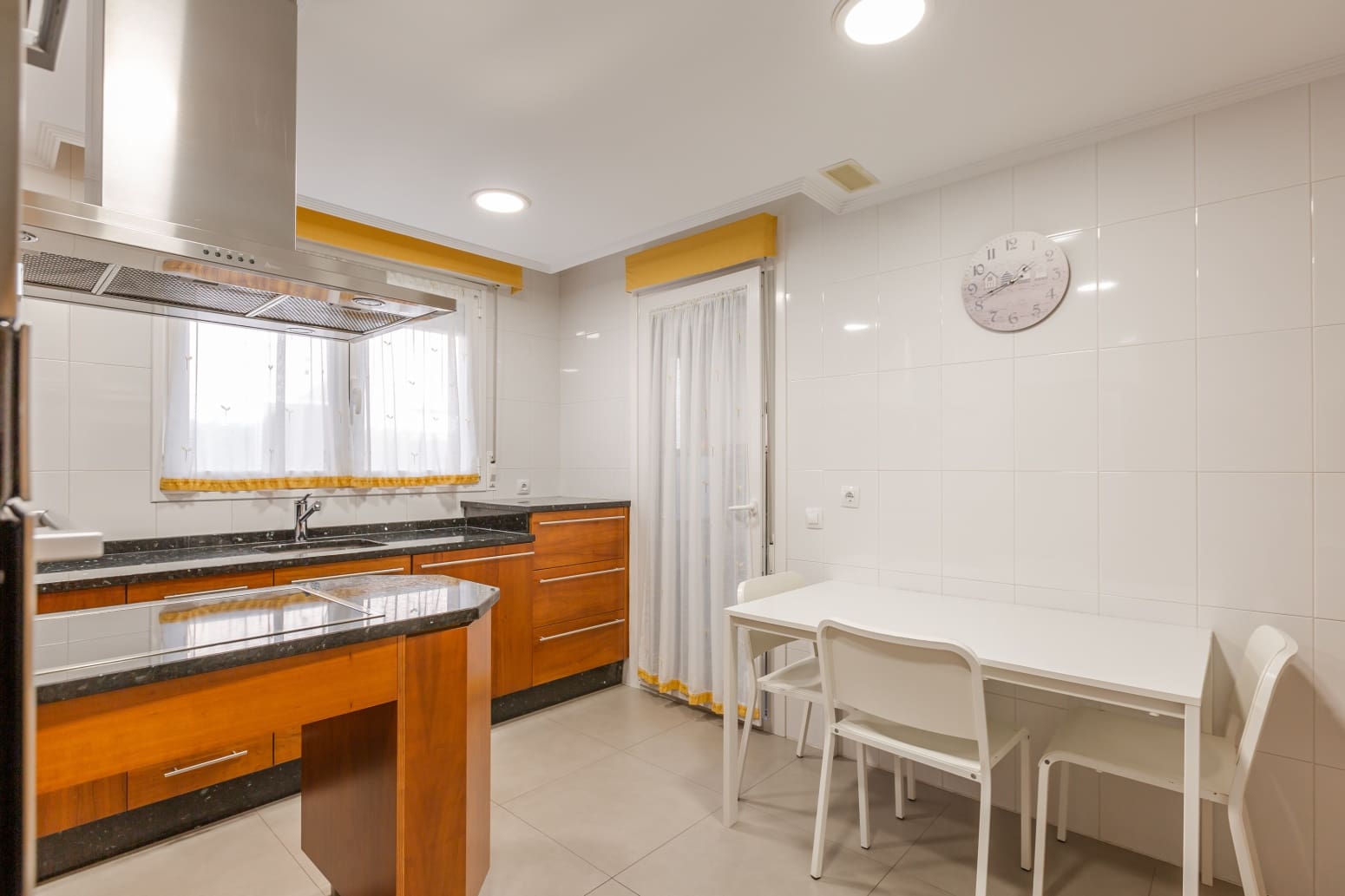 3 bedroom Flat for sale in Berrioplano with garage - € 280,000 (Ref: 9726463)