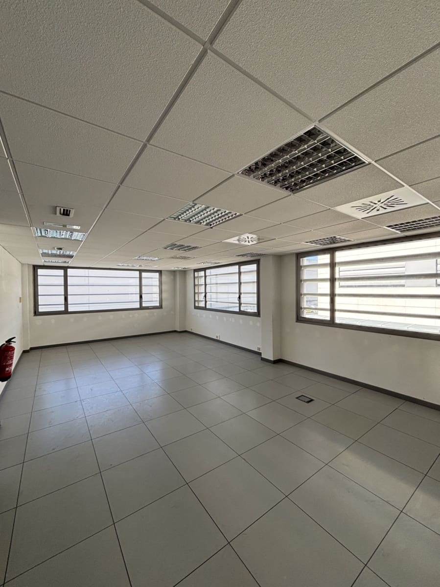 Oficina en Aranguren en venta - 125.000 € (Ref: 9735320)