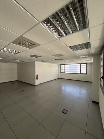 Oficina en Aranguren en venta - 125.000 € (Ref: 9735320)