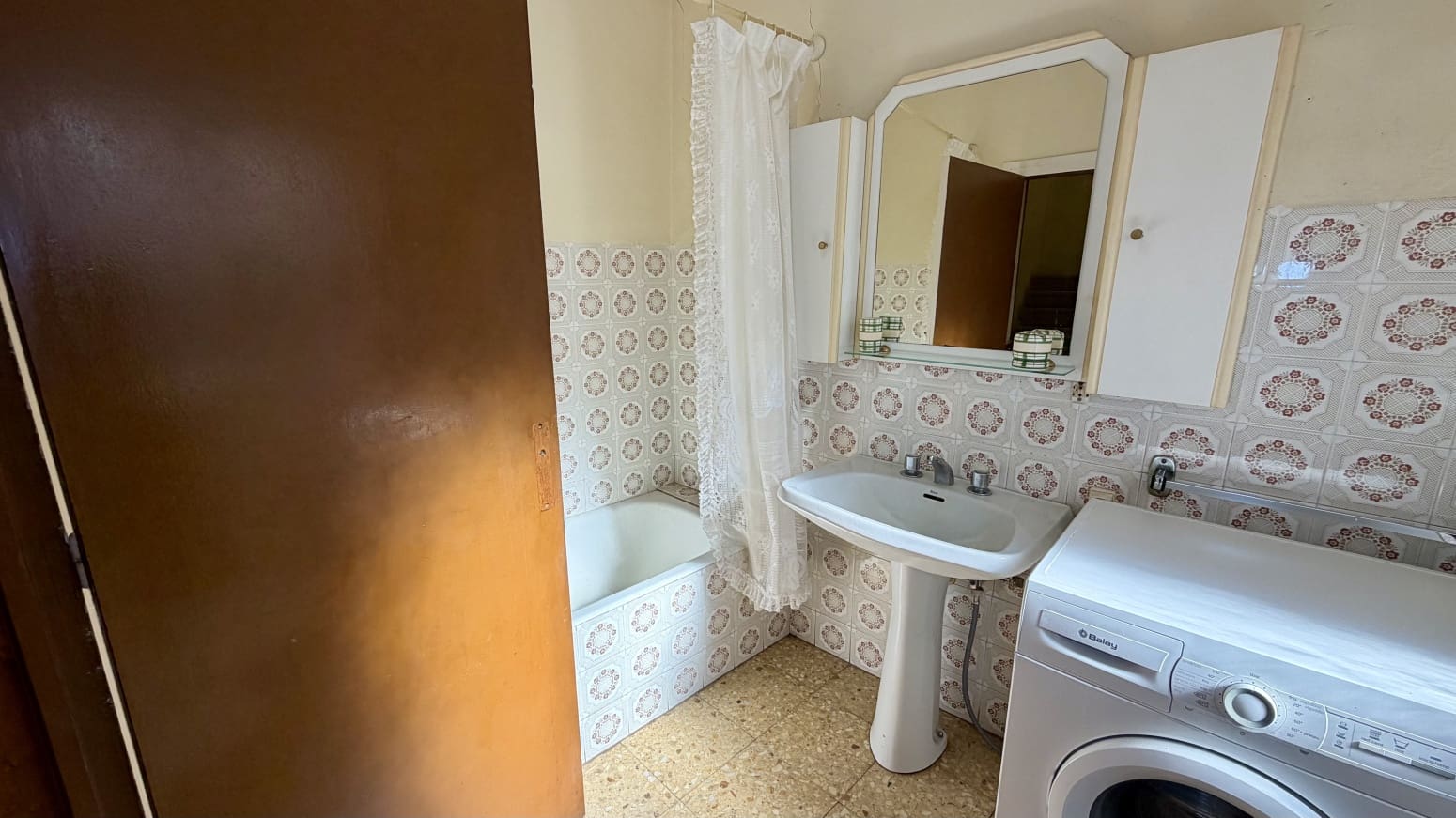 4 bedroom Villa for sale in Allo - € 205,000 (Ref: 9735321)