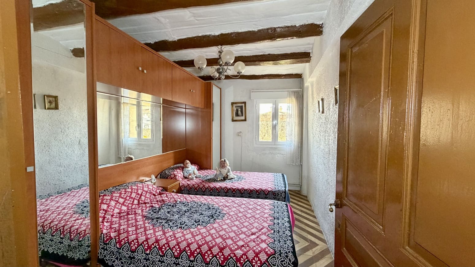 4 bedroom Villa for sale in Allo - € 205,000 (Ref: 9735321)