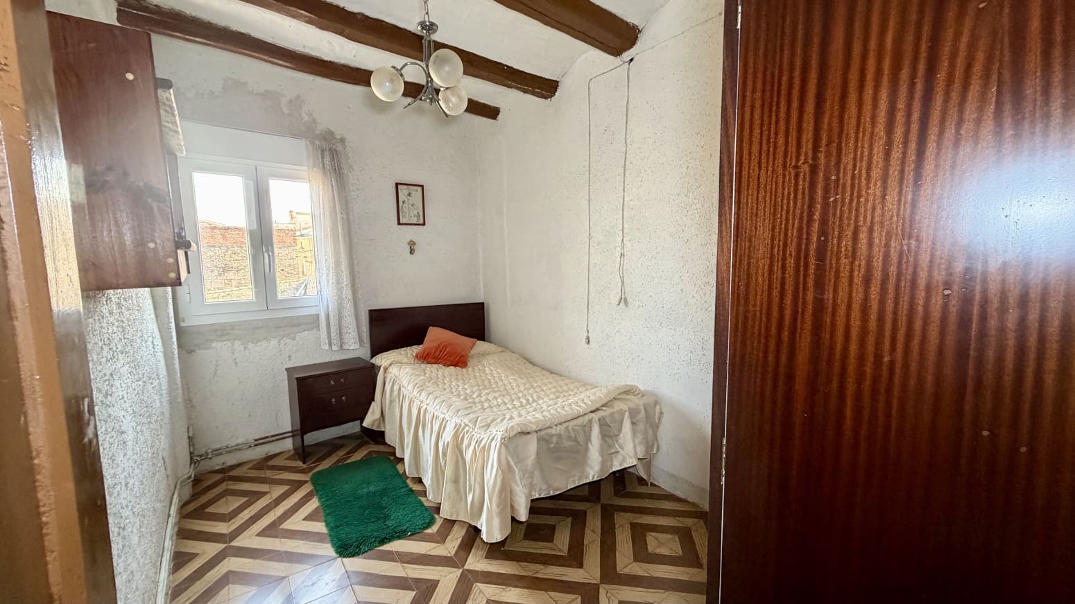 4 bedroom Villa for sale in Allo - € 205,000 (Ref: 9735321)