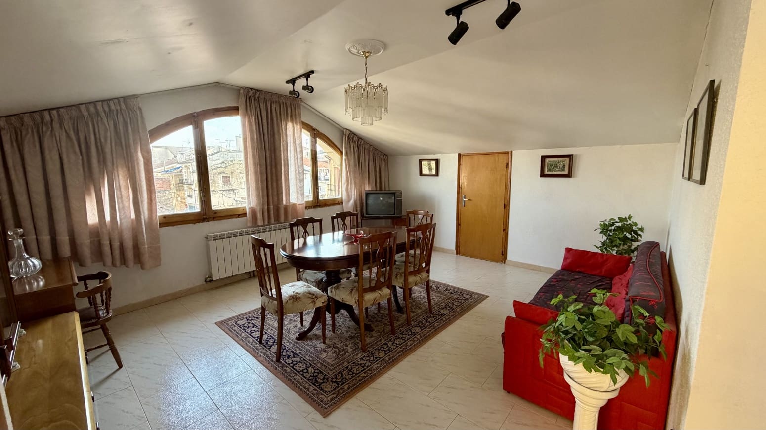 4 bedroom Villa for sale in Allo - € 205,000 (Ref: 9735321)