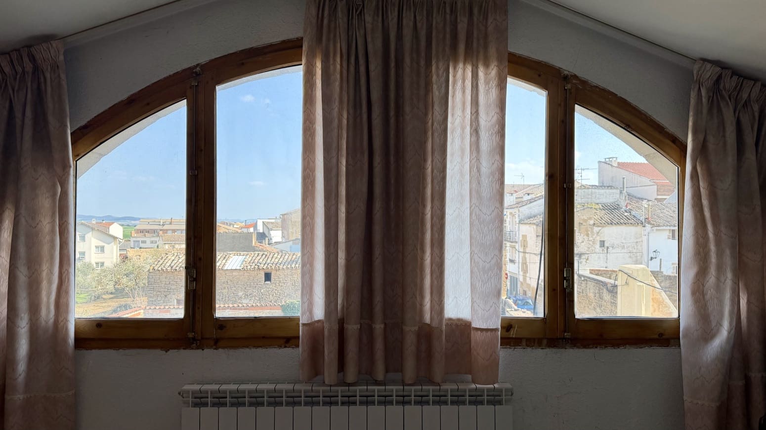 4 bedroom Villa for sale in Allo - € 205,000 (Ref: 9735321)