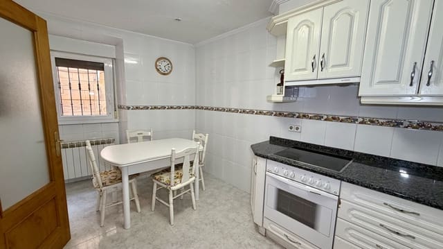 4 slaapkamer Villa te koop in Allo - € 205.000 (Ref: 9735321)