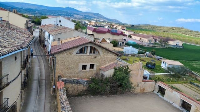 4 slaapkamer Villa te koop in Allo - € 205.000 (Ref: 9735321)