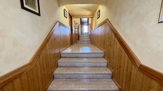 4 slaapkamer Villa te koop in Allo - € 205.000 (Ref: 9735321)