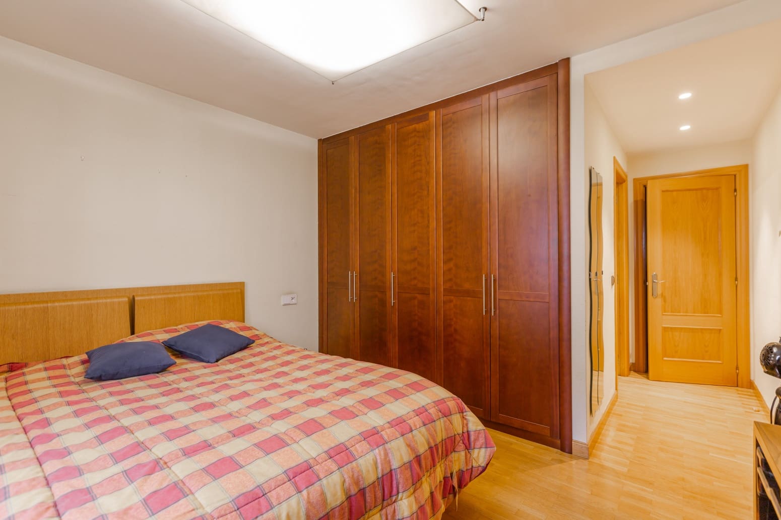 3 bedroom Flat for sale in Pamplona / Iruna with garage - € 315,000 (Ref: 9738334)