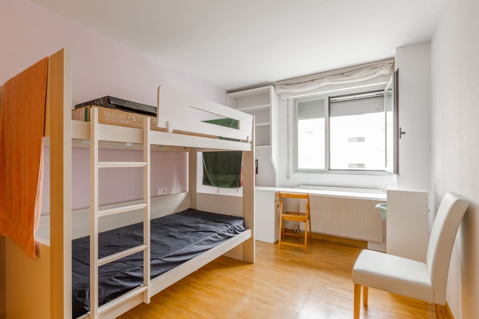 3 bedroom Flat for sale in Pamplona / Iruna with garage - € 315,000 (Ref: 9738334)