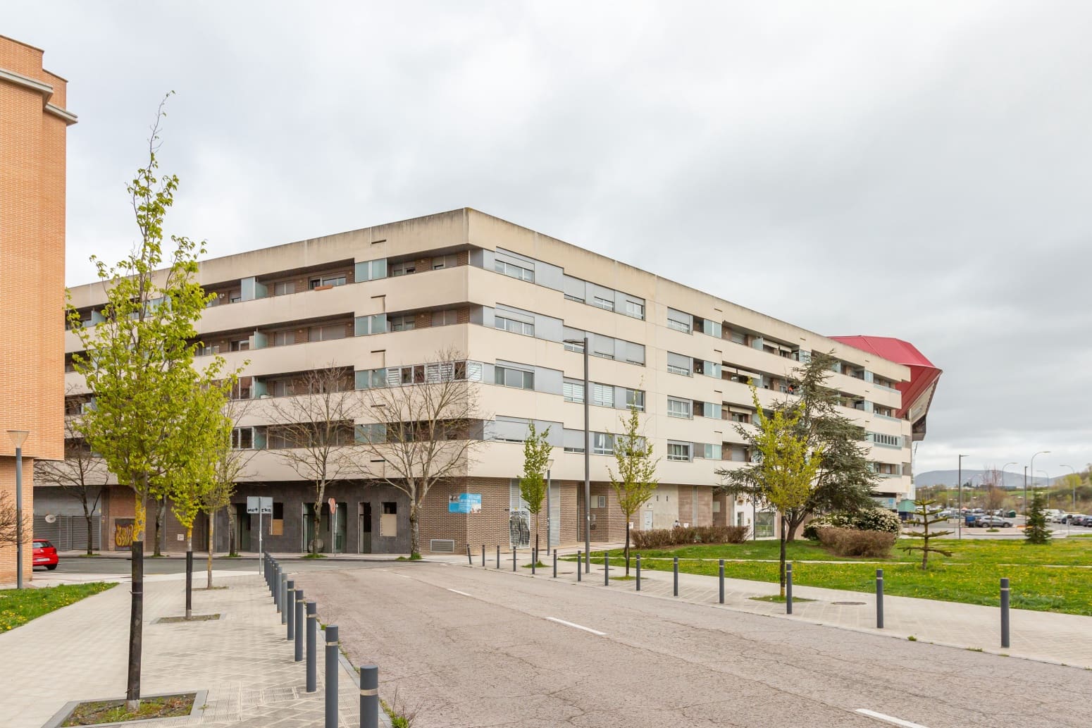 3 bedroom Flat for sale in Pamplona / Iruna with garage - € 315,000 (Ref: 9738334)