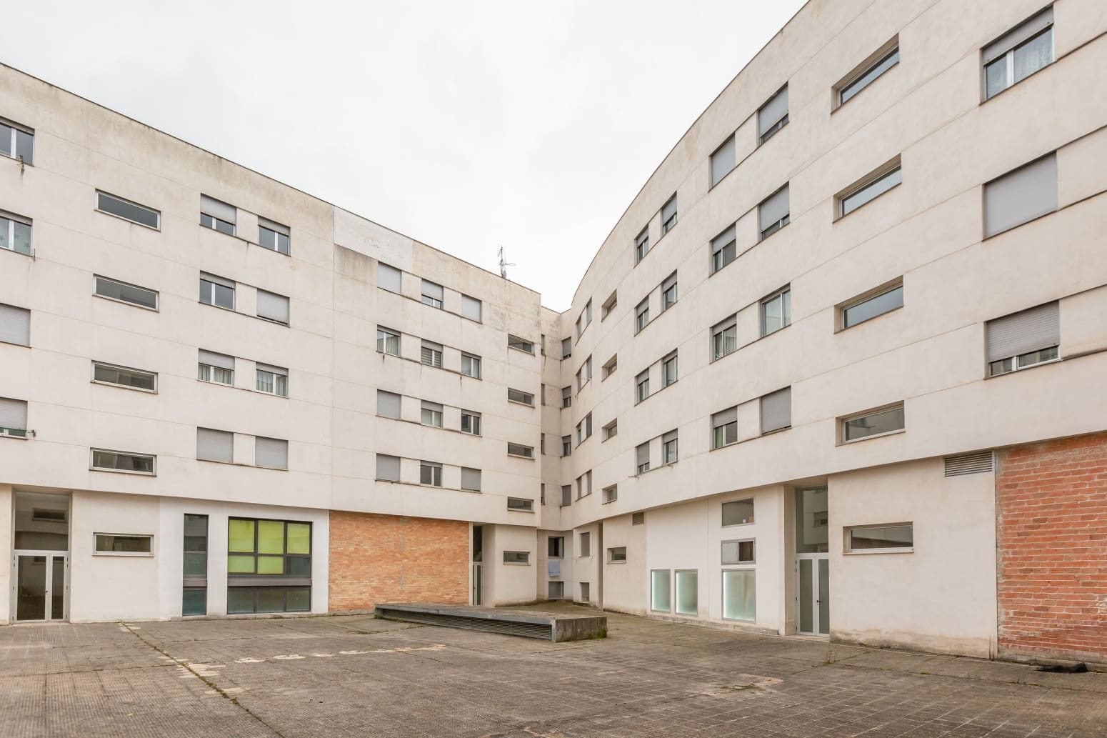 3 bedroom Flat for sale in Pamplona / Iruna with garage - € 315,000 (Ref: 9738334)