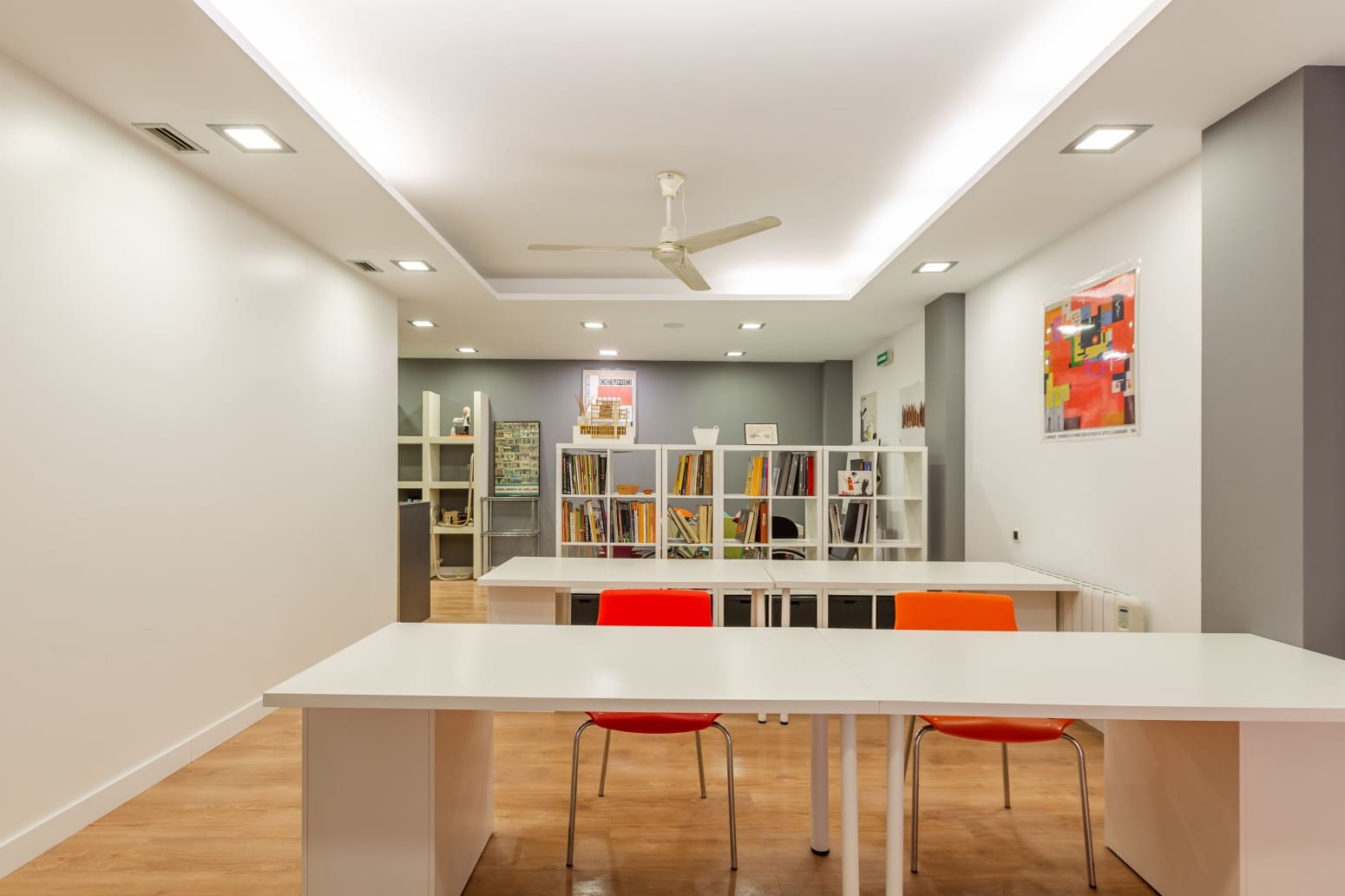 Erhverv til salg i Pamplona / Iruna - € 120.000 (Ref: 9755438)