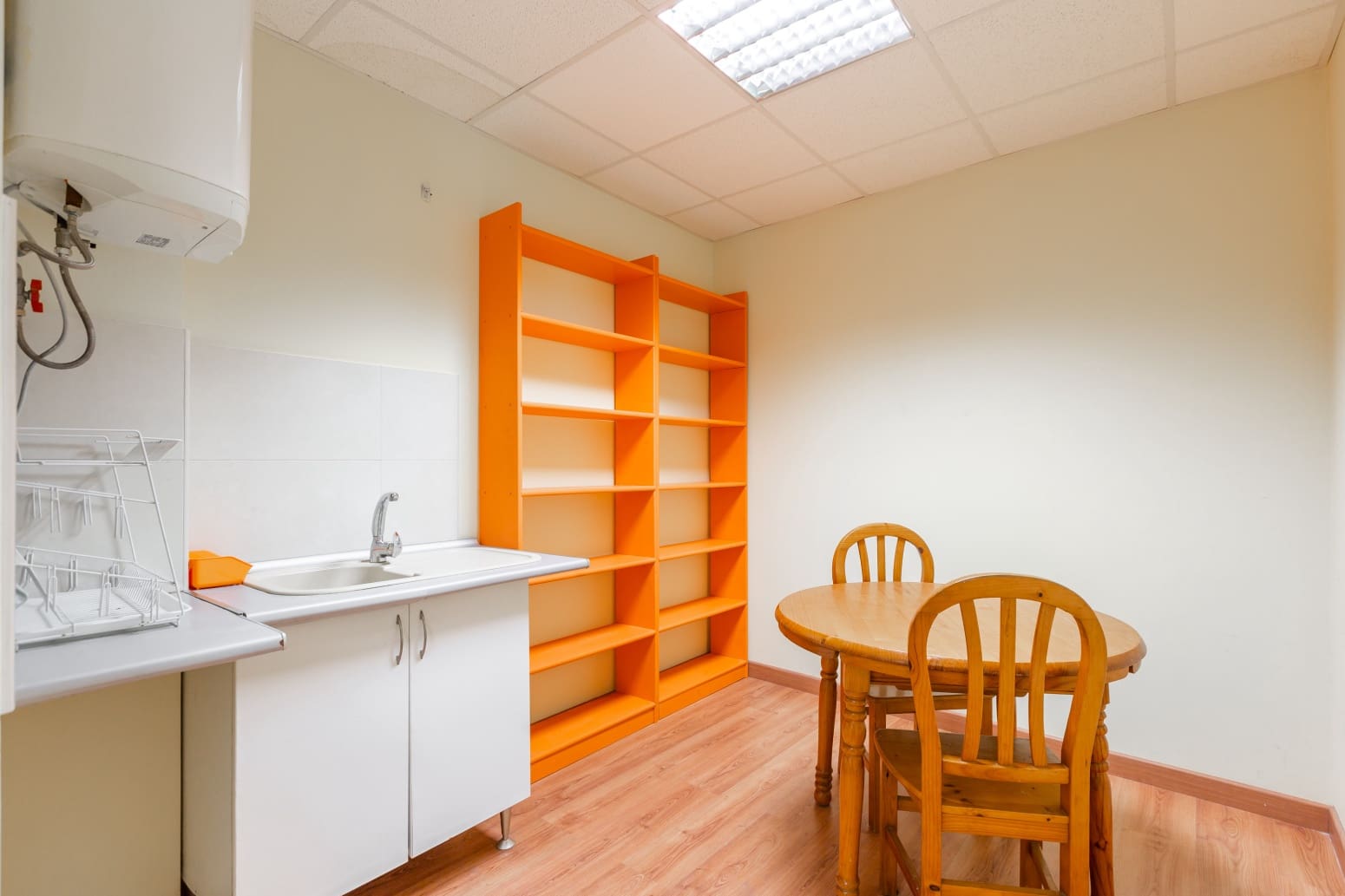 Erhverv til salg i Pamplona / Iruna - € 120.000 (Ref: 9755438)