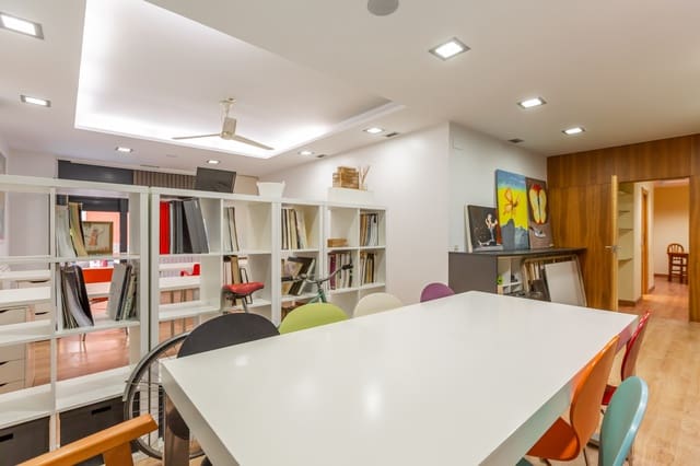 Komercyjne na sprzedaż w Pampeluna - 120 000 € (Ref: 9755438)