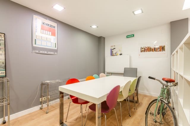 Komercyjne na sprzedaż w Pampeluna - 120 000 € (Ref: 9755438)