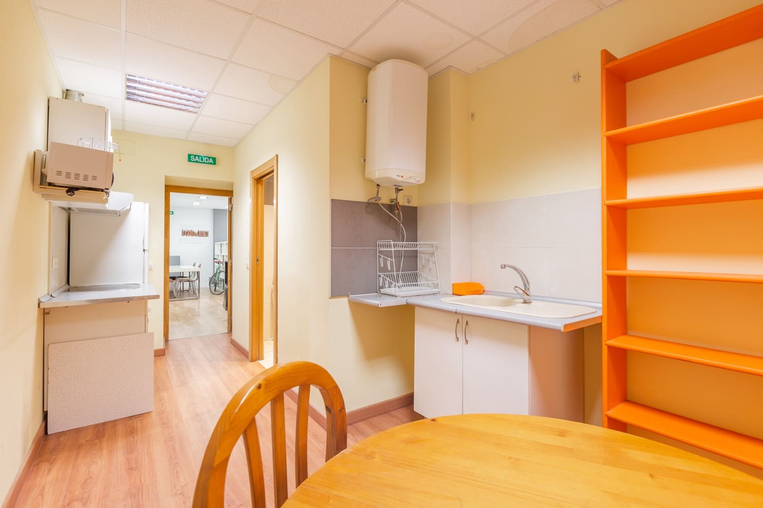 Erhverv til salg i Pamplona / Iruna - € 120.000 (Ref: 9755438)