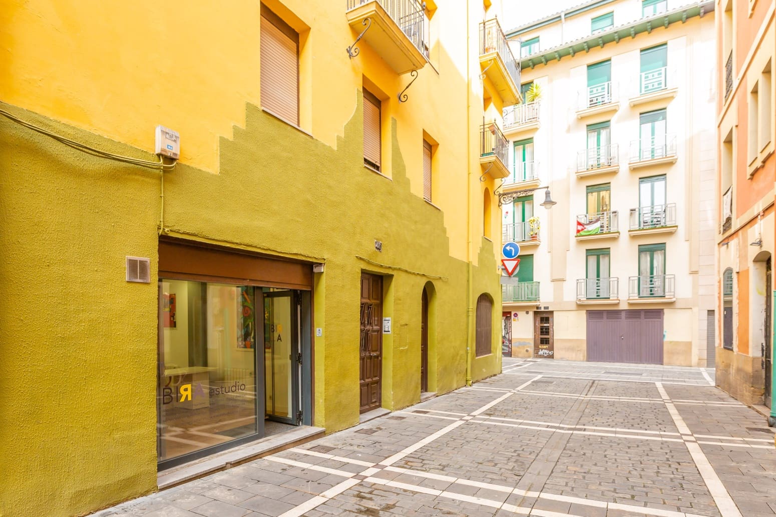 Erhverv til salg i Pamplona / Iruna - € 120.000 (Ref: 9755438)