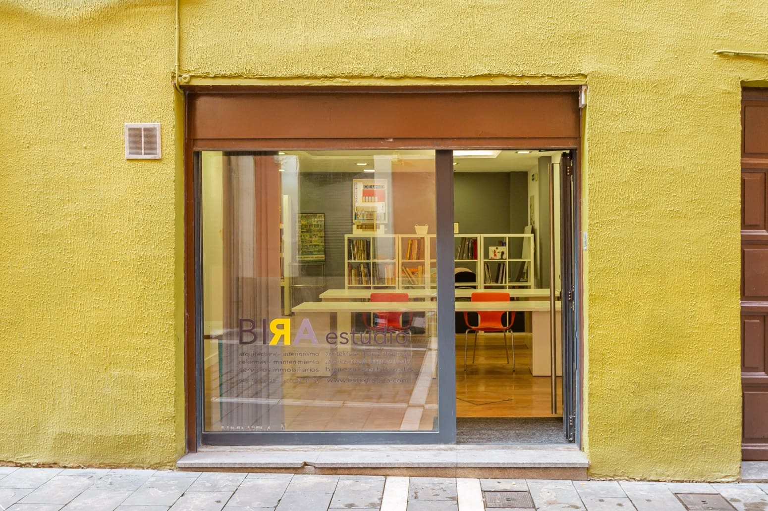 Erhverv til salg i Pamplona / Iruna - € 120.000 (Ref: 9755438)