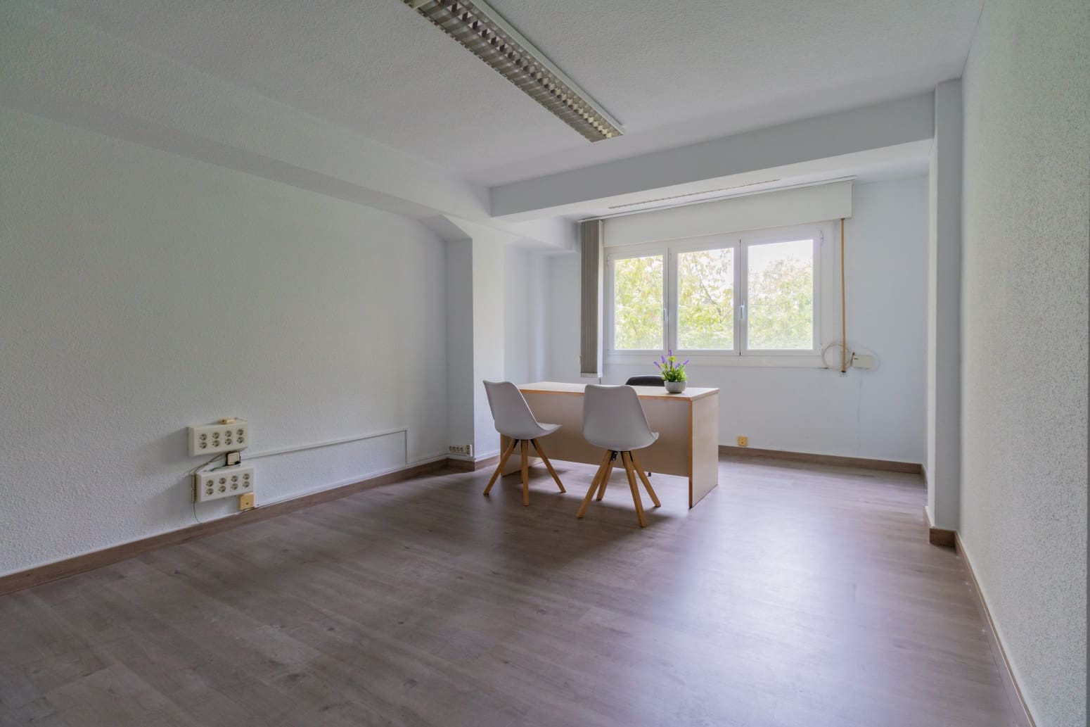 Toimisto vuokrattavana paikassa Pamplona - 250 € (Ref: 9755439)