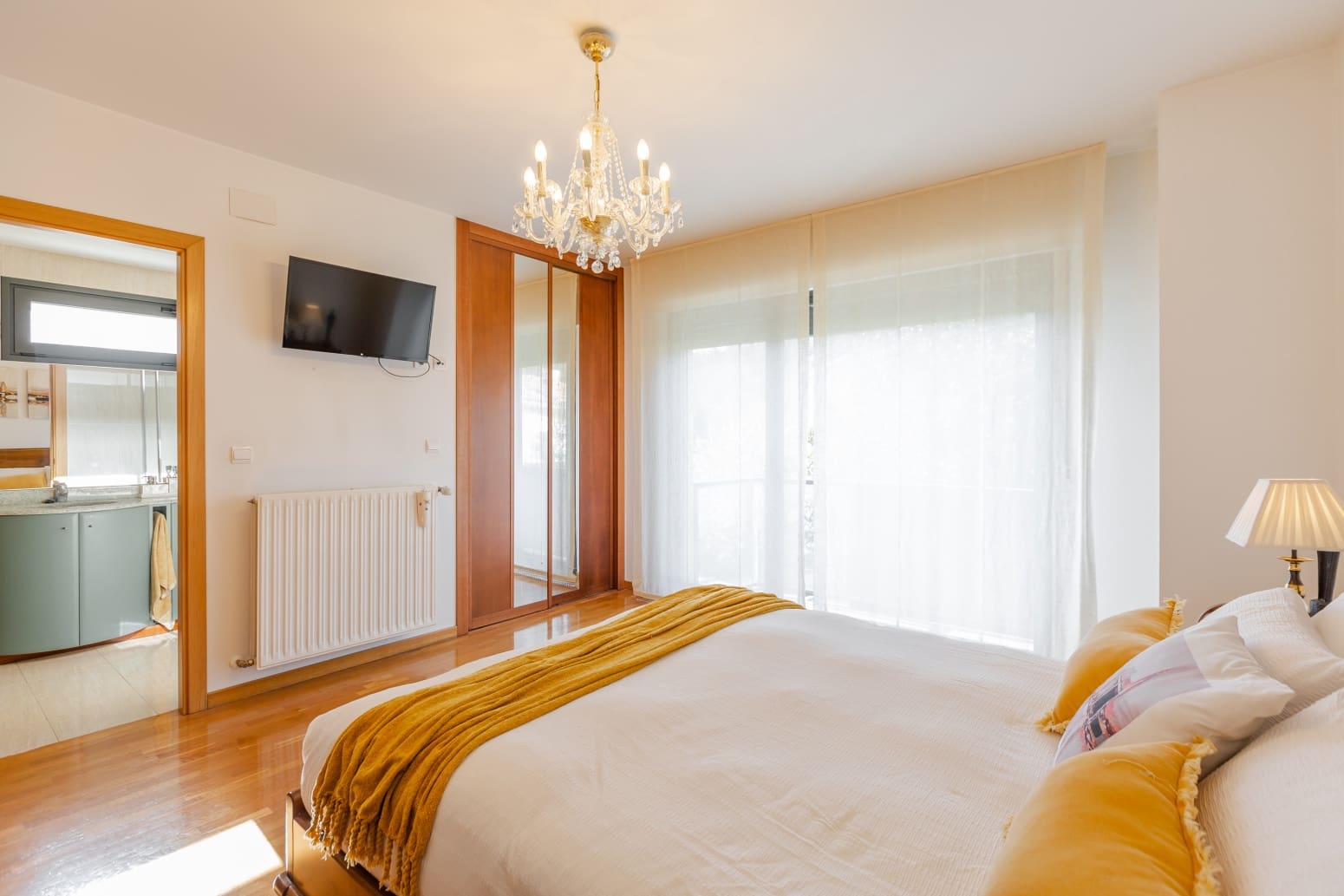 3 soveværelse Villa til salg i Monreal med garage - € 370.000 (Ref: 9755440)