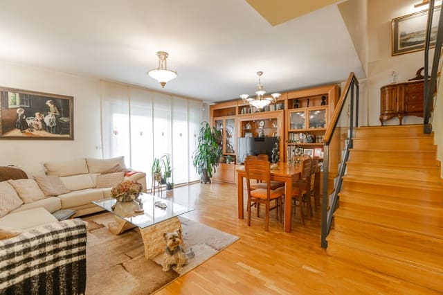 3 soveværelse Villa til salg i Monreal med garage - € 370.000 (Ref: 9755440)