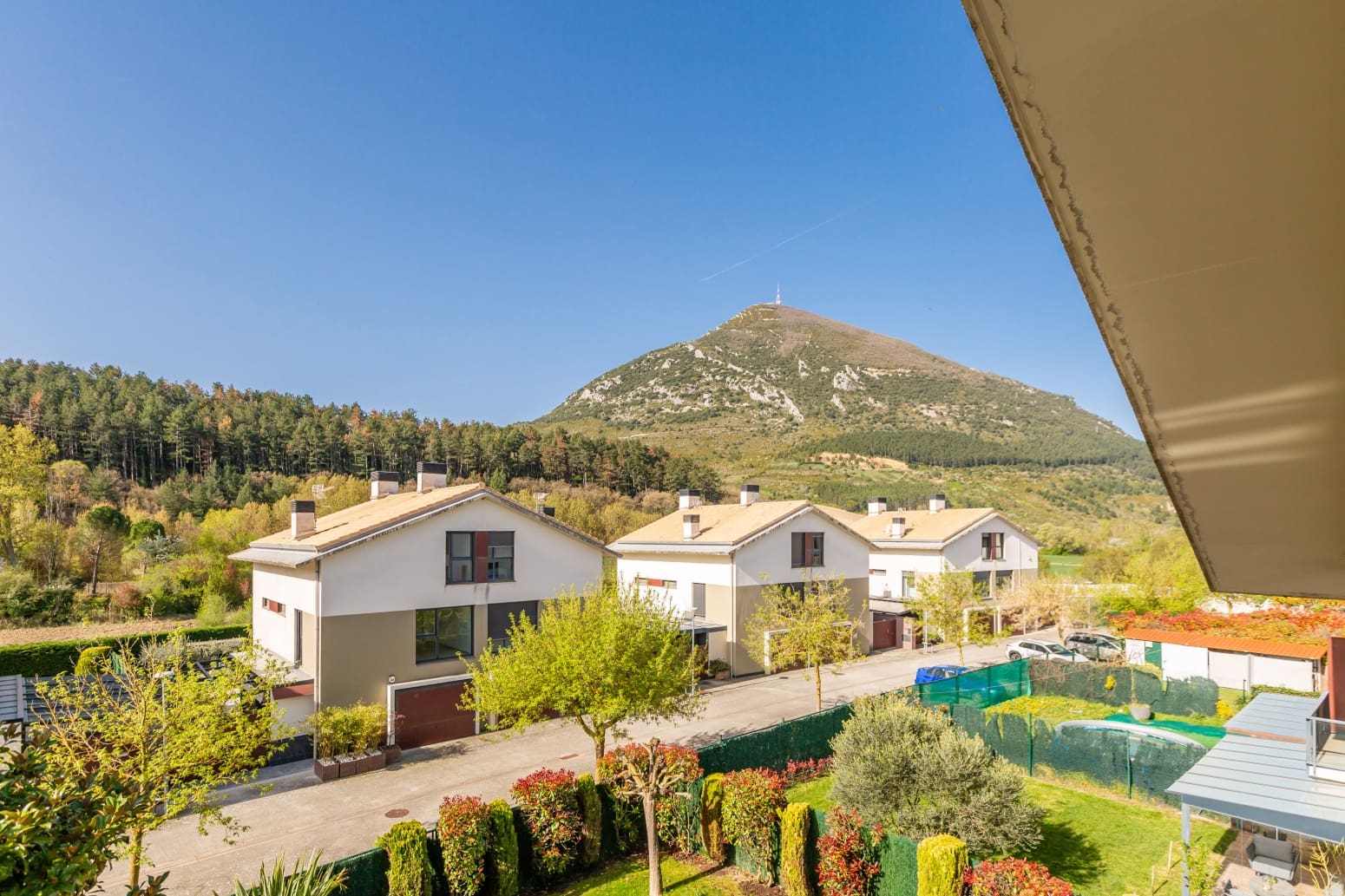 3 soveværelse Villa til salg i Monreal med garage - € 370.000 (Ref: 9755440)