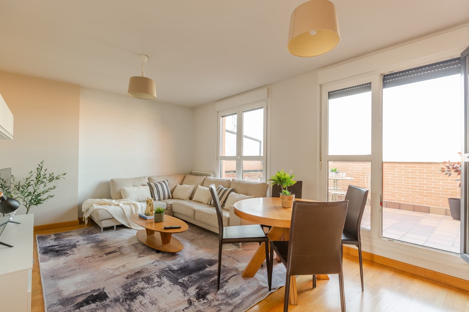 2 slaapkamer Flat te koop in Pamplona met garage - € 350.000 (Ref: 9755441)