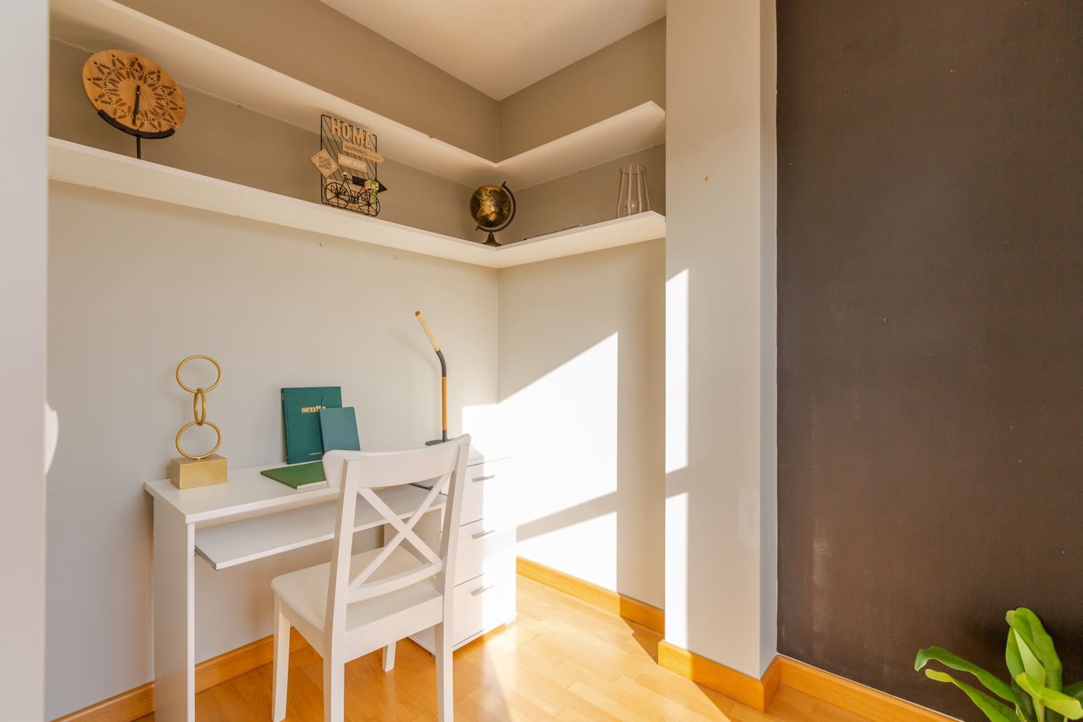 2 slaapkamer Flat te koop in Pamplona met garage - € 350.000 (Ref: 9755441)