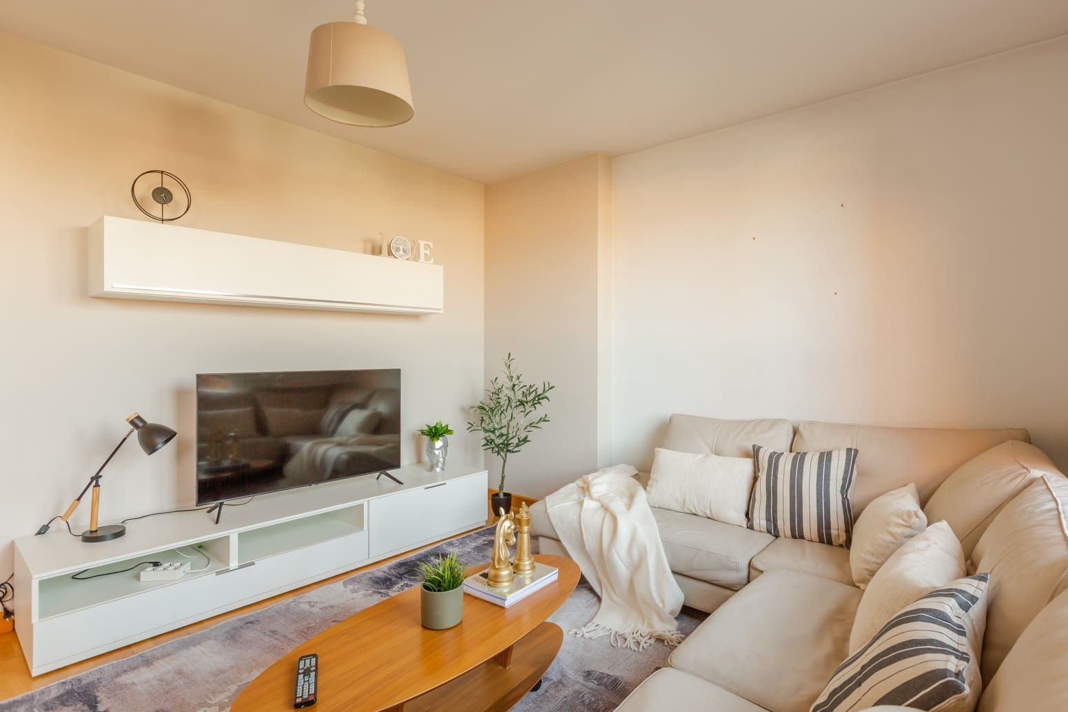 2 slaapkamer Flat te koop in Pamplona met garage - € 350.000 (Ref: 9755441)