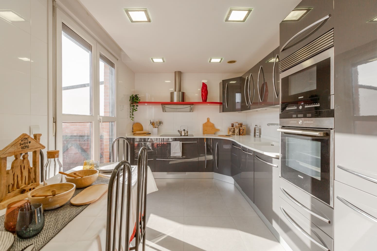 2 slaapkamer Flat te koop in Pamplona met garage - € 350.000 (Ref: 9755441)