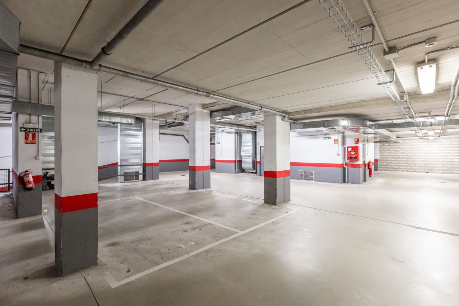 2 slaapkamer Flat te koop in Pamplona met garage - € 350.000 (Ref: 9755441)