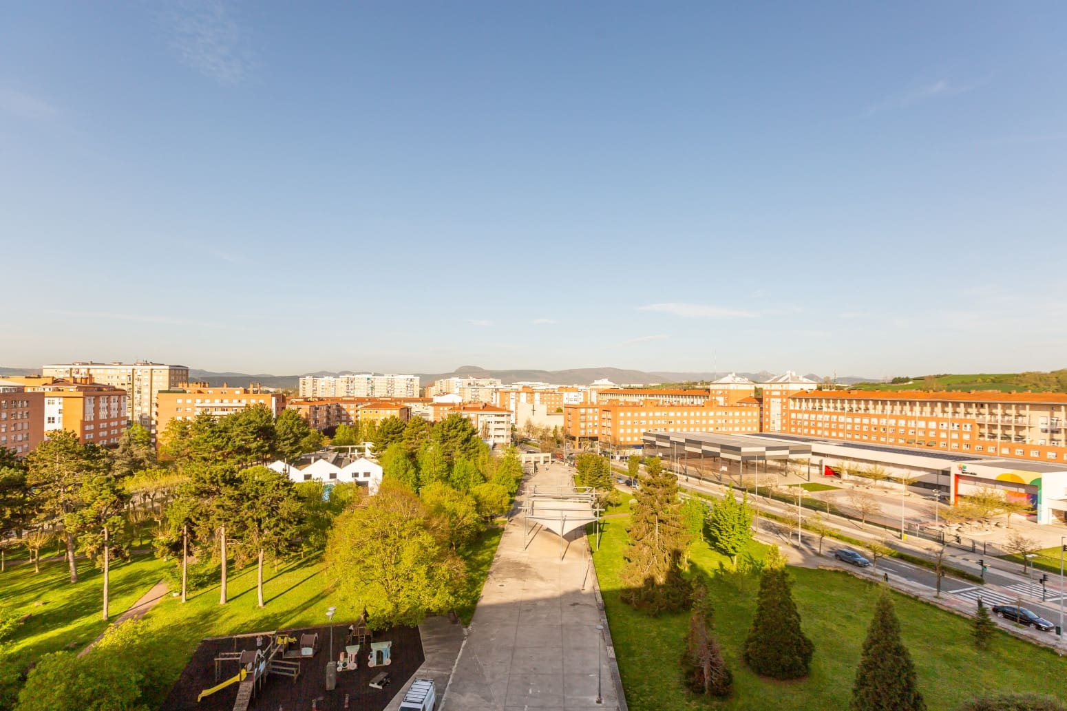 2 slaapkamer Flat te koop in Pamplona met garage - € 350.000 (Ref: 9755441)