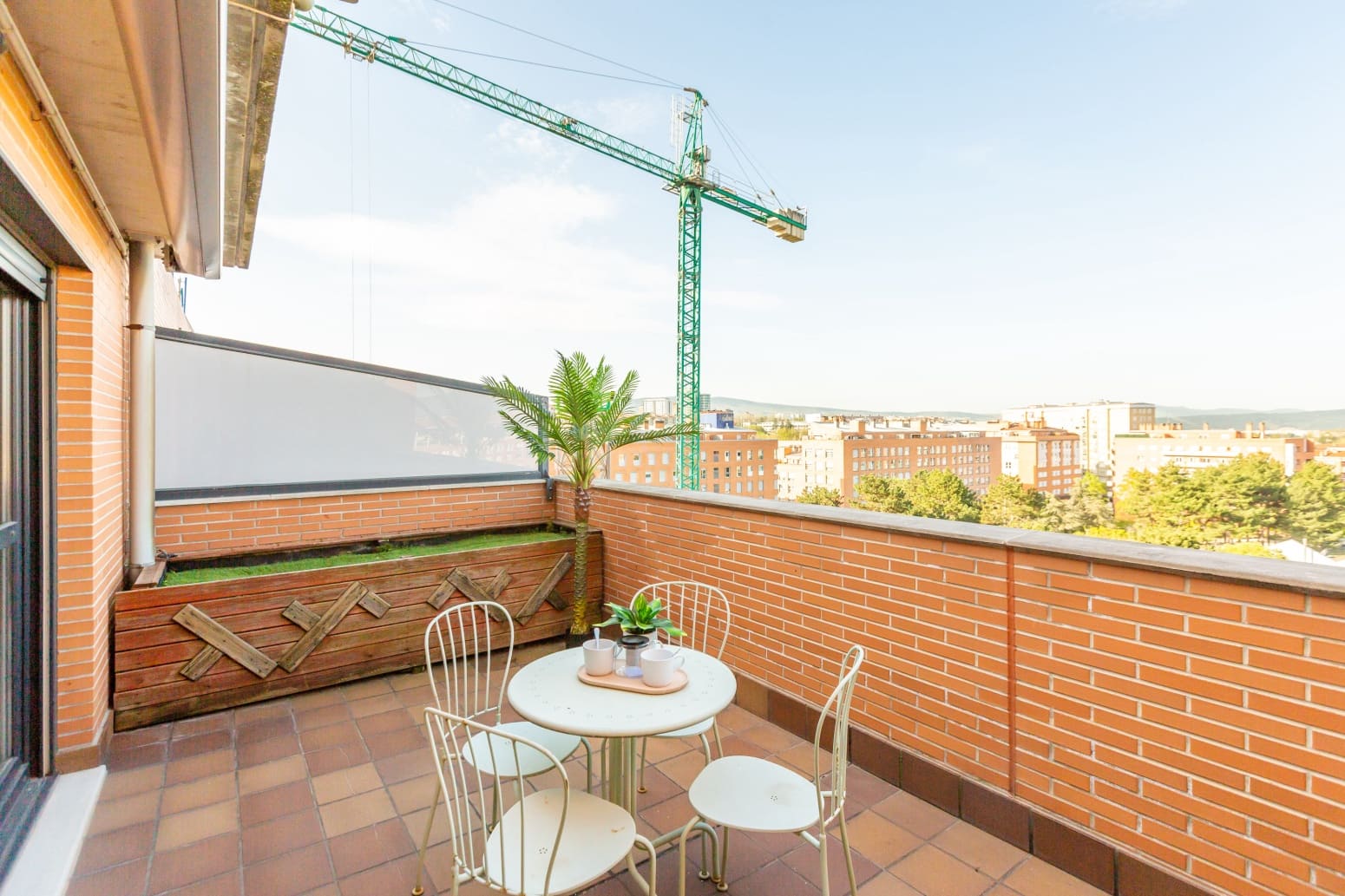 2 slaapkamer Flat te koop in Pamplona met garage - € 350.000 (Ref: 9755441)