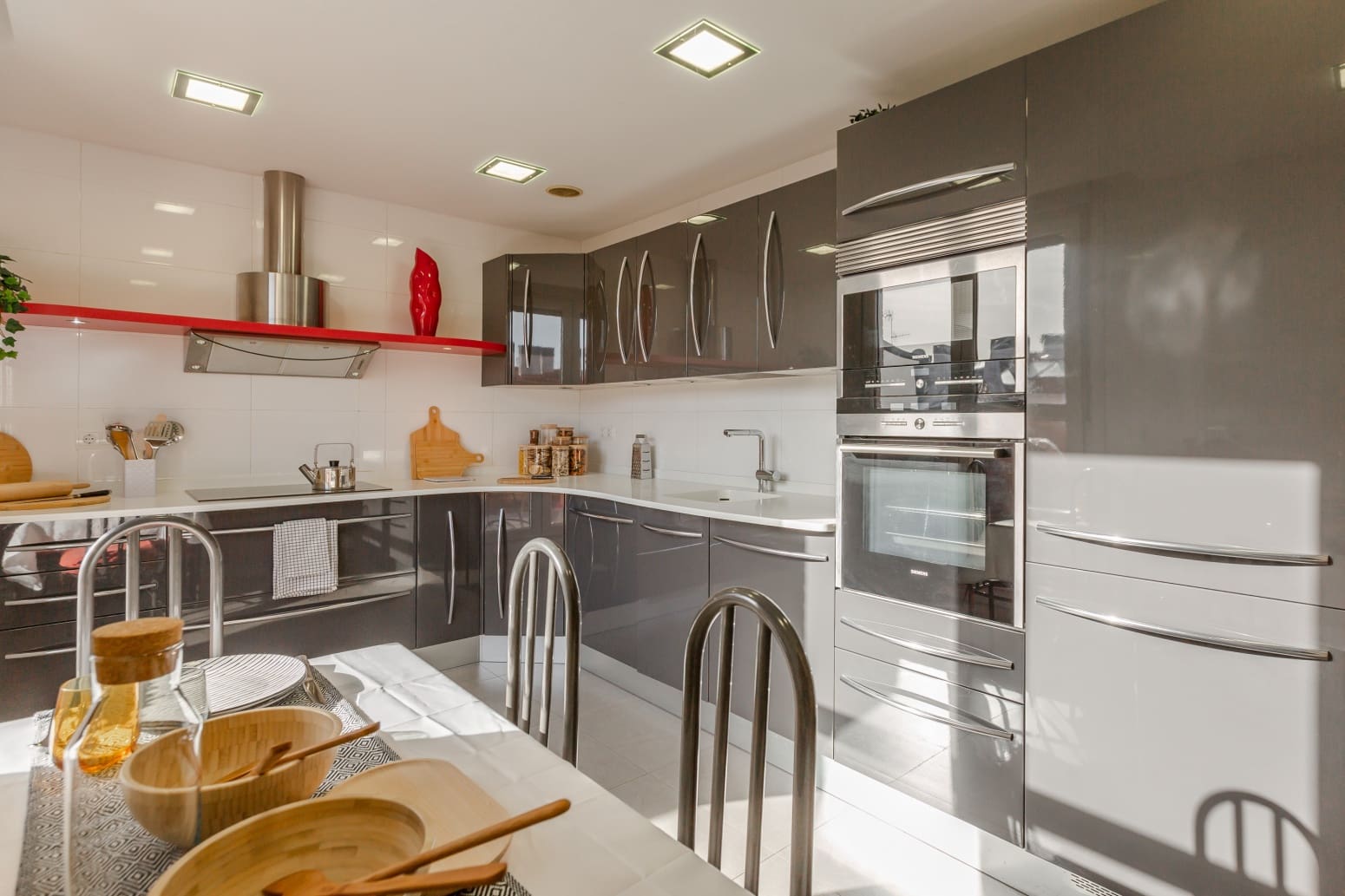 2 slaapkamer Flat te koop in Pamplona met garage - € 350.000 (Ref: 9755441)