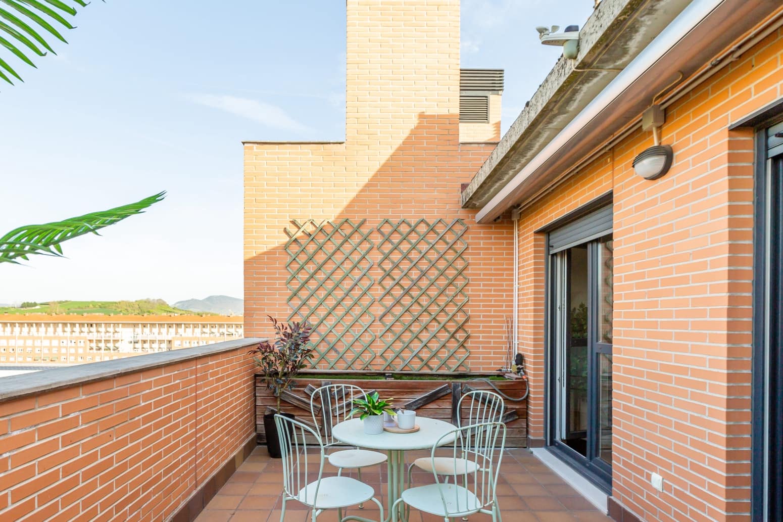 2 slaapkamer Flat te koop in Pamplona met garage - € 350.000 (Ref: 9755441)