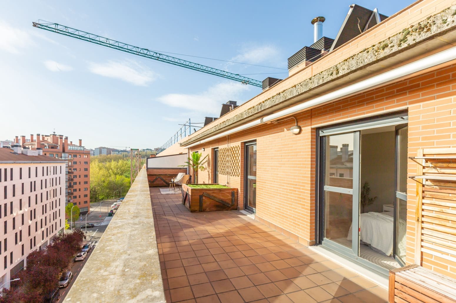 2 slaapkamer Flat te koop in Pamplona met garage - € 350.000 (Ref: 9755441)