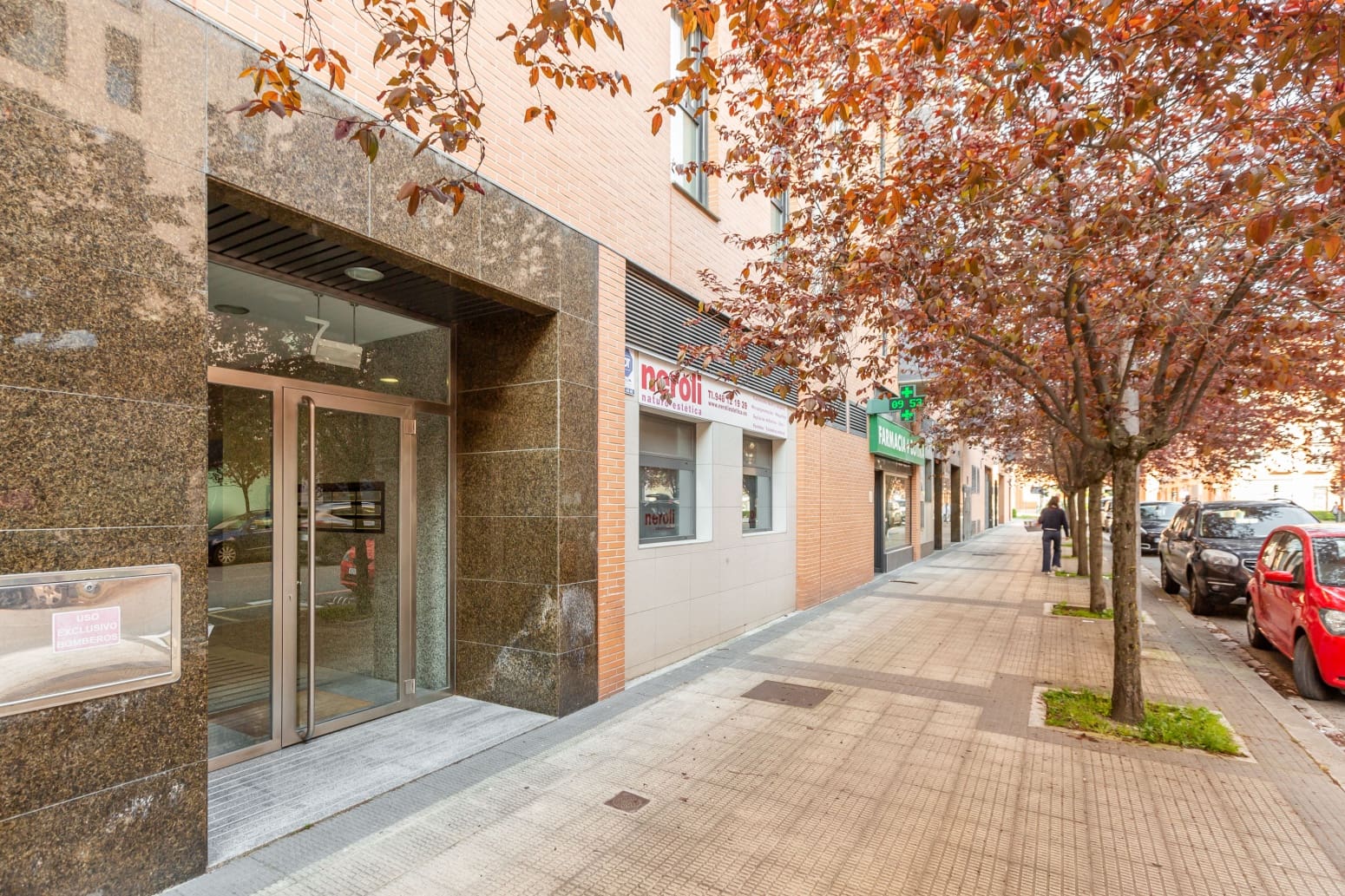 2 slaapkamer Flat te koop in Pamplona met garage - € 350.000 (Ref: 9755441)