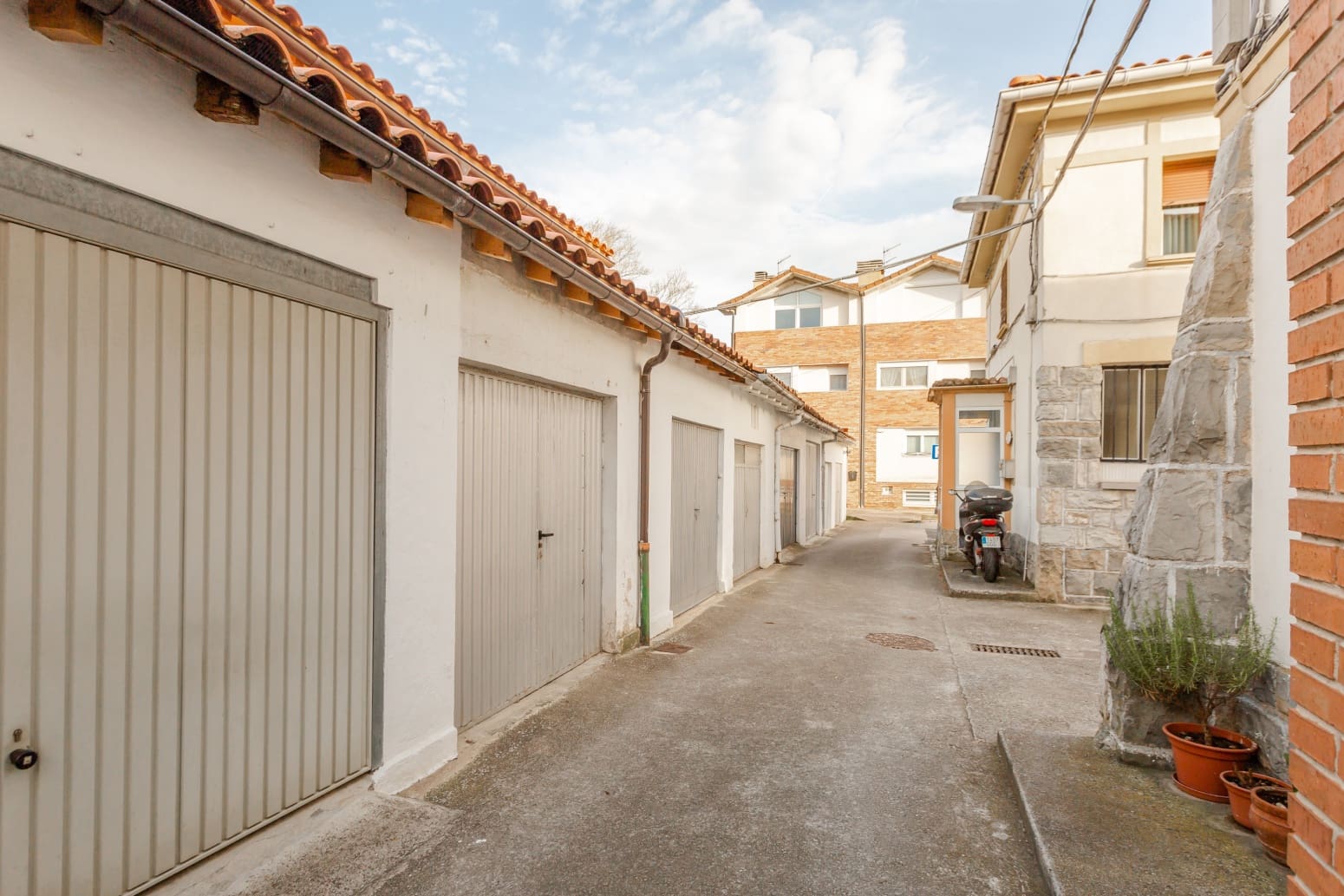 4 soveværelse Lejlighed til salg i Ezcabarte med garage - € 230.000 (Ref: 9758676)