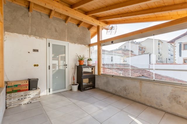 4 soveværelse Lejlighed til salg i Arre, Ezcabarte med garage - € 230.000 (Ref: 9758676)