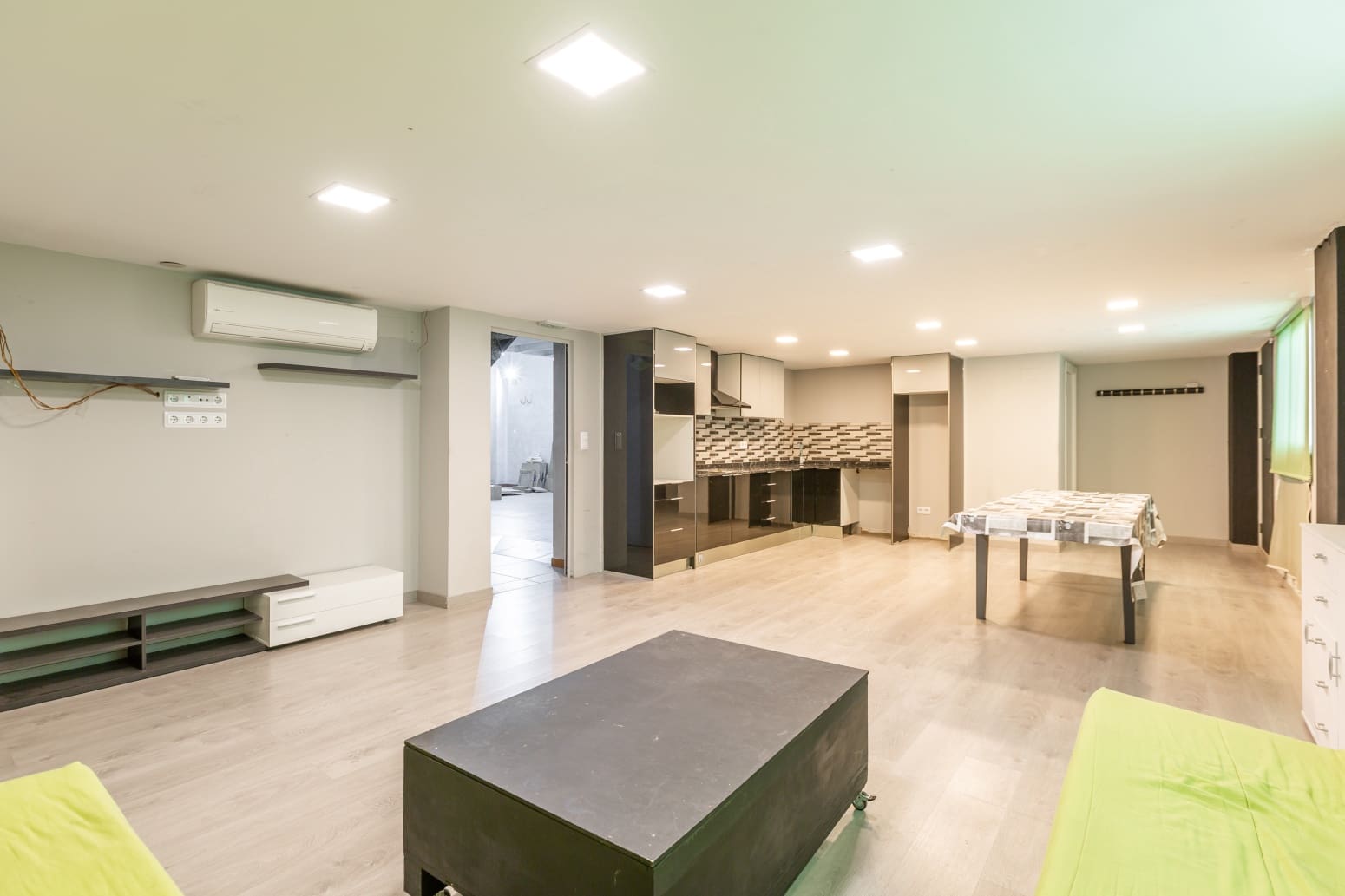 Erhverv til salg i Berriozar med garage - € 220.000 (Ref: 9758678)