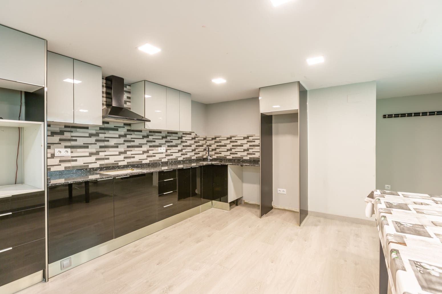 Erhverv til salg i Berriozar med garage - € 220.000 (Ref: 9758678)