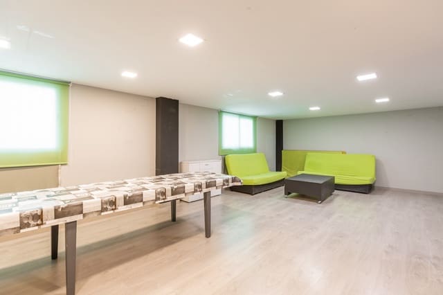 Erhverv til salg i Berriozar med garage - € 220.000 (Ref: 9758678)