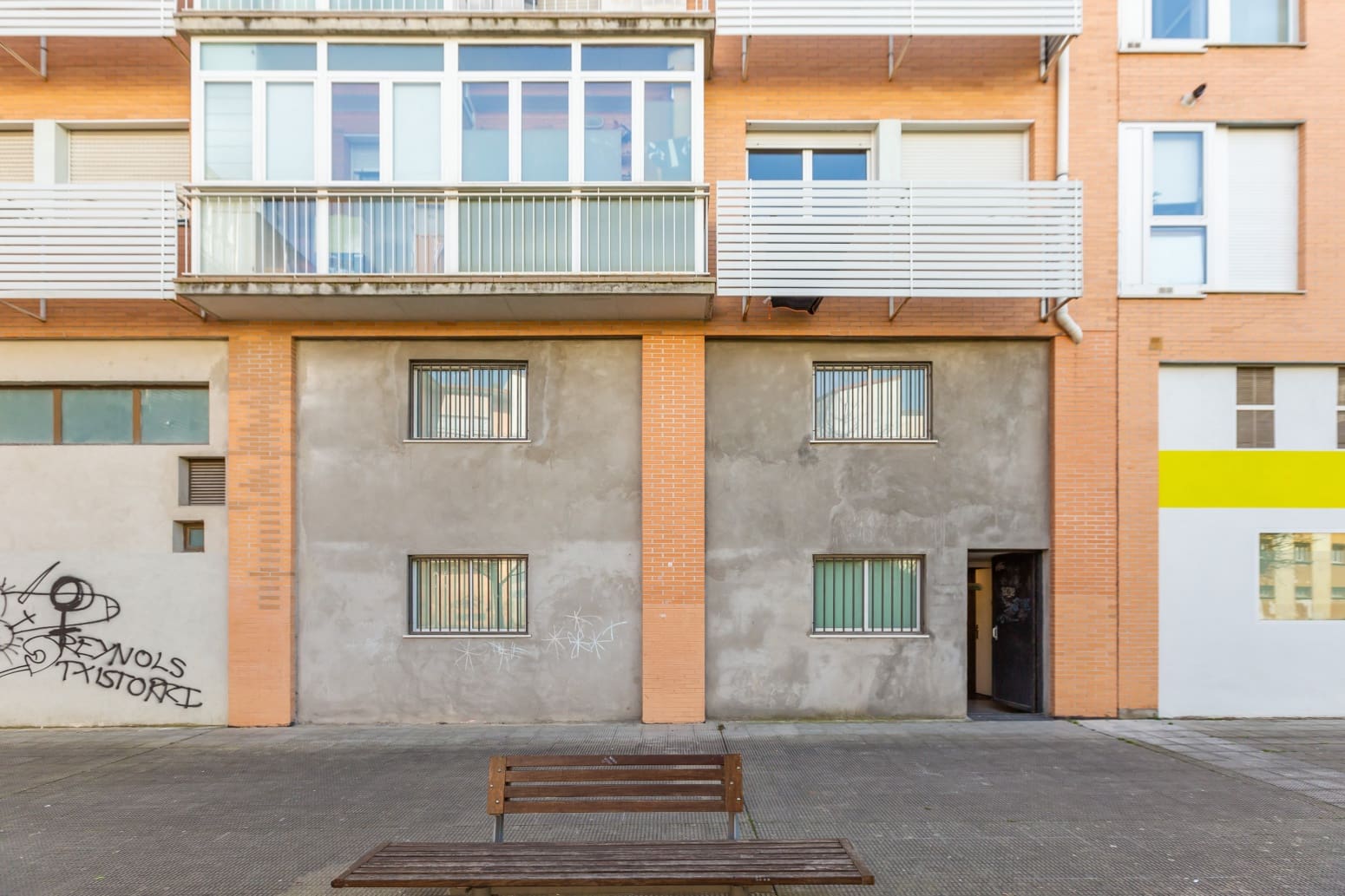 Erhverv til salg i Berriozar med garage - € 220.000 (Ref: 9758678)