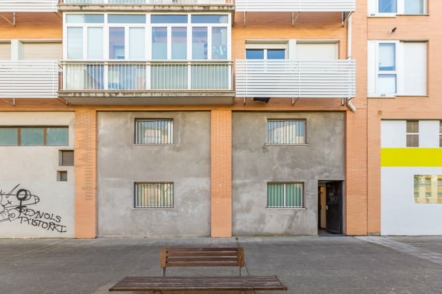 Erhverv til salg i Berriozar med garage - € 220.000 (Ref: 9758678)