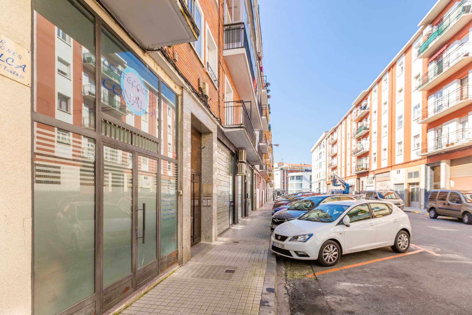 Erhverv til salg i Pamplona / Iruna - € 110.000 (Ref: 9761788)